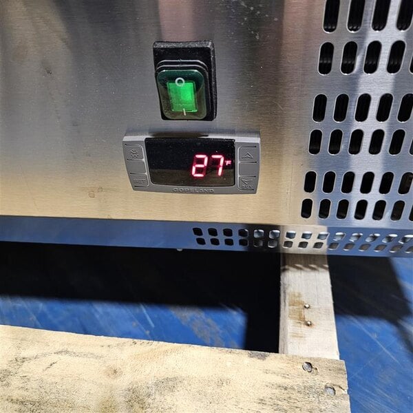 Scratch and Dent Arctic Air ACP48 48" Refrigerated Countertop Condiment Prep Station