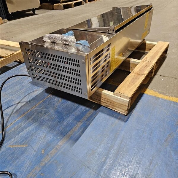 Scratch and Dent Arctic Air ACP48 48" Refrigerated Countertop Condiment Prep Station