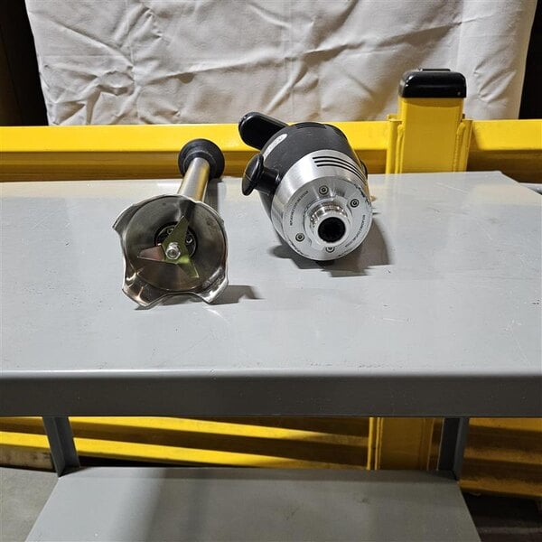 Scratch and Dent Waring WSB65 Big Stik 18" Variable Speed Immersion Blender - 1 HP