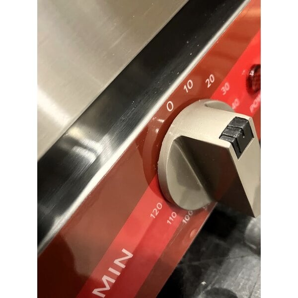 Scratch and Dent Avantco CO-16 Half Size Countertop Convection Oven, 1.5 Cu. Ft. - 120V, 1600W