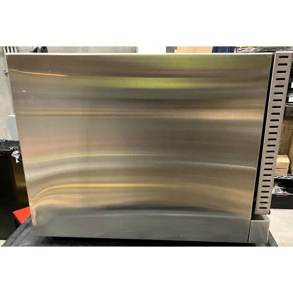 Scratch and Dent Avantco CO-16 Half Size Countertop Convection Oven, 1.5 Cu. Ft. - 120V, 1600W