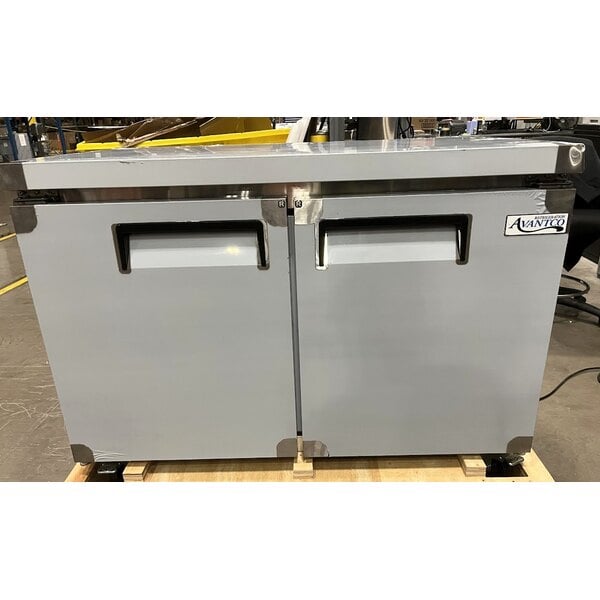 Scratch and Dent Avantco AU-48R 48" Undercounter Refrigerator