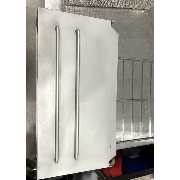 Scratch and Dent Avantco F5-ES-N 65-70 lb. Natural Gas Stainless Steel Floor Fryer - 100,000 BTU