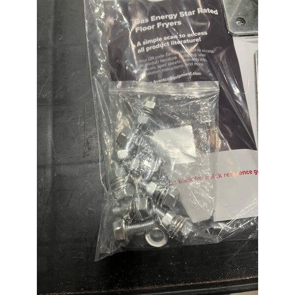 Scratch and Dent Avantco F5-ES-N 65-70 lb. Natural Gas Stainless Steel Floor Fryer - 100,000 BTU