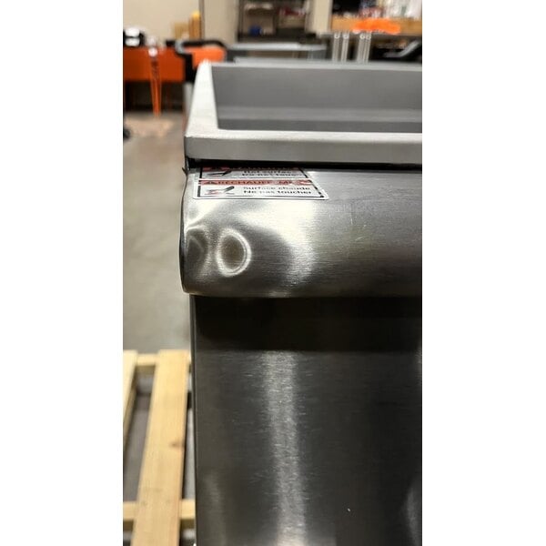 Scratch and Dent Avantco F5-ES-N 65-70 lb. Natural Gas Stainless Steel Floor Fryer - 100,000 BTU