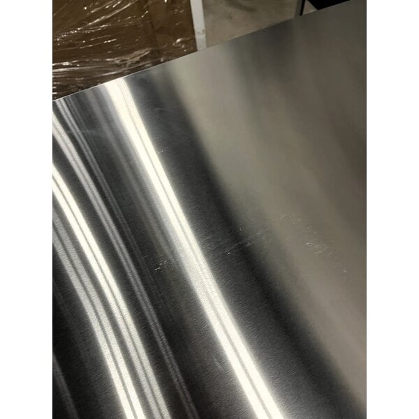 Scratch and Dent Avantco ZUC-36F-HC 36" Front Breathing Undercounter Freezer