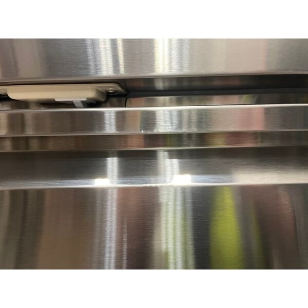 Scratch and Dent Avantco ZUC-36F-HC 36" Front Breathing Undercounter Freezer