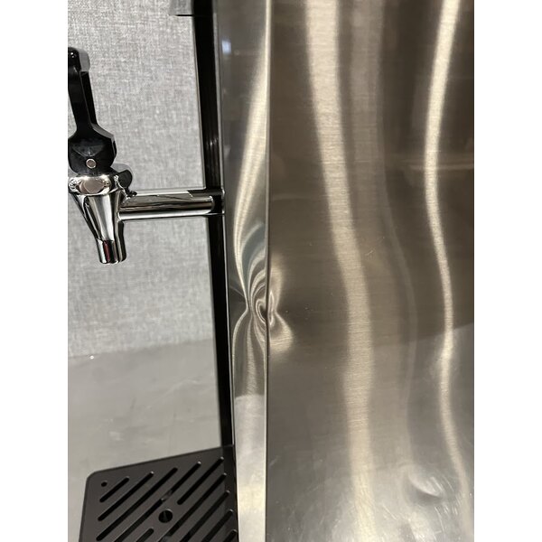 Scratch and Dent Avantco HWDD2 2 Gallon Hot Water Dispenser with Digital Controls - 120V, 1800W