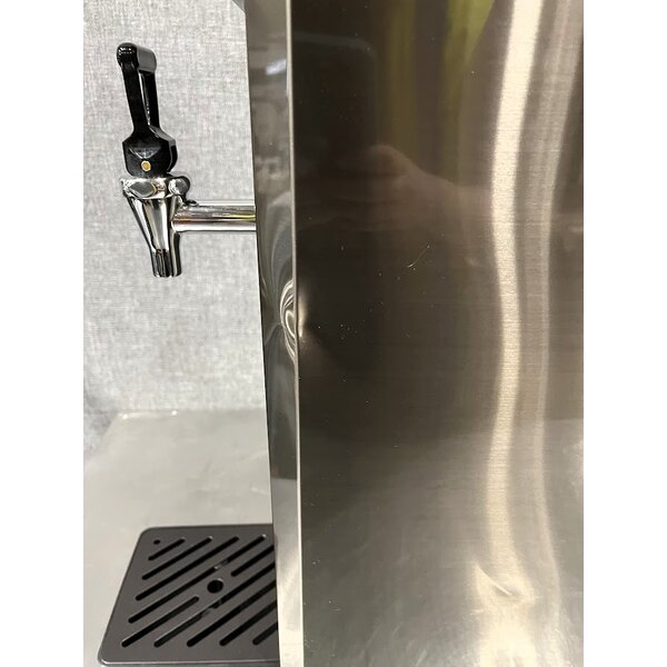 Scratch and Dent Avantco HWDD2 2 Gallon Hot Water Dispenser with Digital Controls - 120V, 1800W