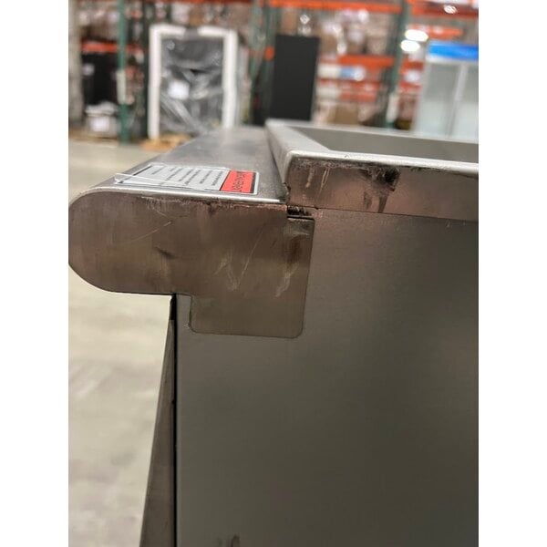 Scratch and Dent Avantco F5-ES-N 65-70 lb. Natural Gas Stainless Steel Floor Fryer - 100,000 BTU