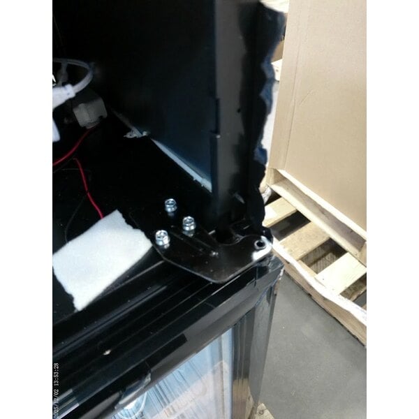 Scratch and Dent Avantco SC-80 Customizable Countertop Merchandiser Refrigerator