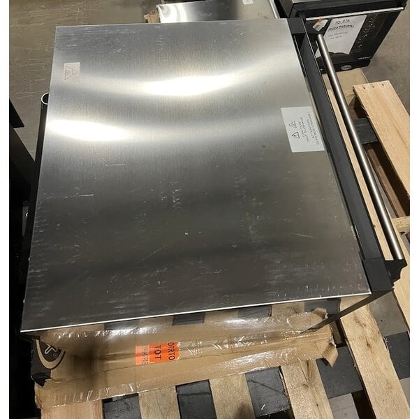 Scratch and Dent Cadco Anna OV-023 4-Shelf Half Size Medium-Duty Manual Countertop Convection Oven - 208-240V