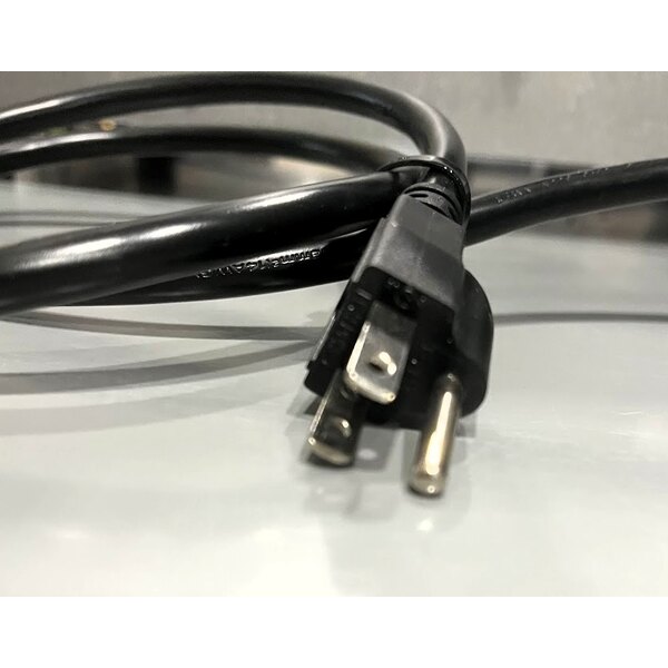 Scratch and Dent Cadco Lisa OV-013 3-Shelf Half Size Medium-Duty Manual Countertop Convection Oven - 120V