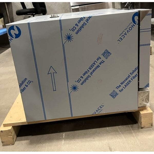 Scratch and Dent Moffat E22M3 Turbofan Single Deck Half Size Electric Convection Oven with Mechanical Controls, 1.5 Cu. Ft. - 110-120V, 1 Phase, 1.5 kW