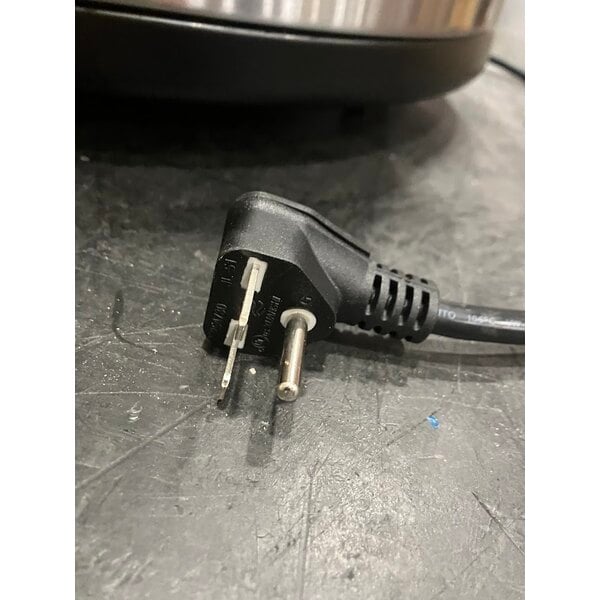 Scratch and Dent Avantco RCSB90 90 Cup (45 Cup Raw) Digital Electric Rice Cooker / Warmer with Hinged Lid - 240V, 2,500W