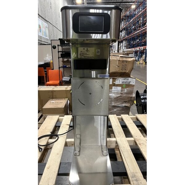 Scratch and Dent Bunn 63000.0100 Infusion Series Platinum Pro ITCB-DV HV Automatic Coffee and Tea Brewer - 120/208-240V, 1,700W