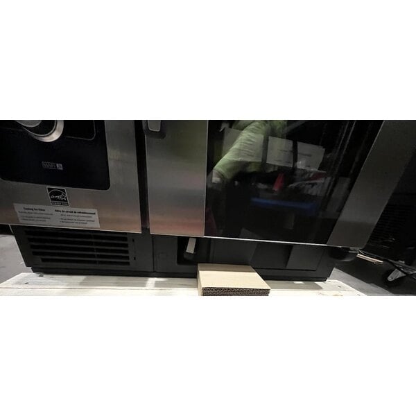 Scratch and Dent Rational iCombi Pro 6 Pan Half-Size Electric Combi Oven - 208/240V, 1 Phase