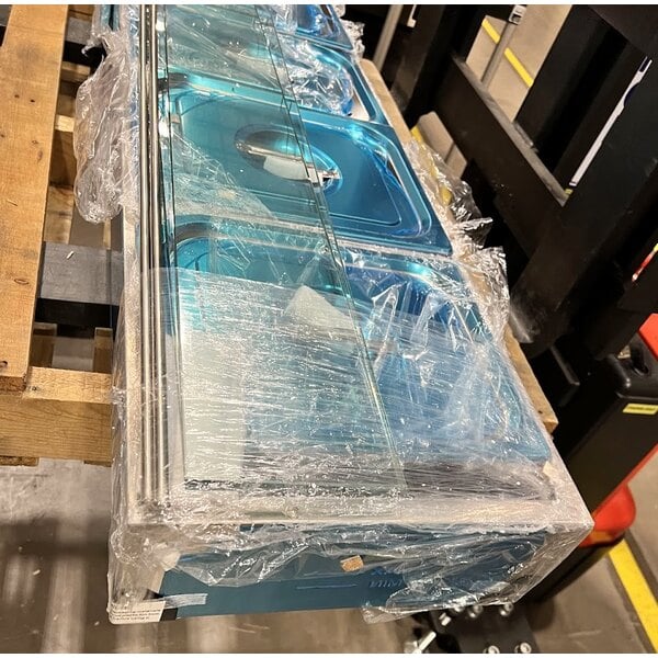 Scratch and Dent Avantco BMFW5 57" Electric Bain Marie Buffet Countertop Food Warmer with 5 Half Size Wells - 1750W, 120V