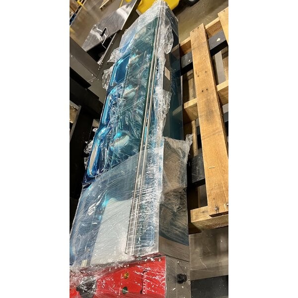 Scratch and Dent Avantco BMFW5 57" Electric Bain Marie Buffet Countertop Food Warmer with 5 Half Size Wells - 1750W, 120V