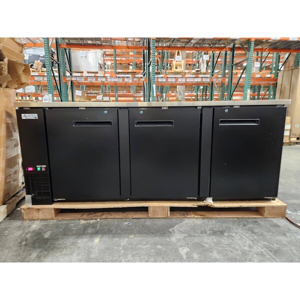 Scratch and Dent Avantco UDD-4-HC Black Kegerator / Beer Dispenser with (2) 2 Tap Towers - (3) 1/2 Keg Capacity