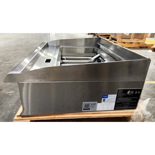 Scratch and Dent Cooking Performance Group CR-CPG-36-NL 36" Gas Countertop Radiant Charbroiler - 120,000 BTU