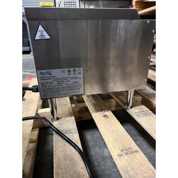 Scratch and Dent Avantco T3600B Commercial 14 1/2" Wide Conveyor Toaster with 3" Opening - 208V, 3600W, 1200 Slices per Hour