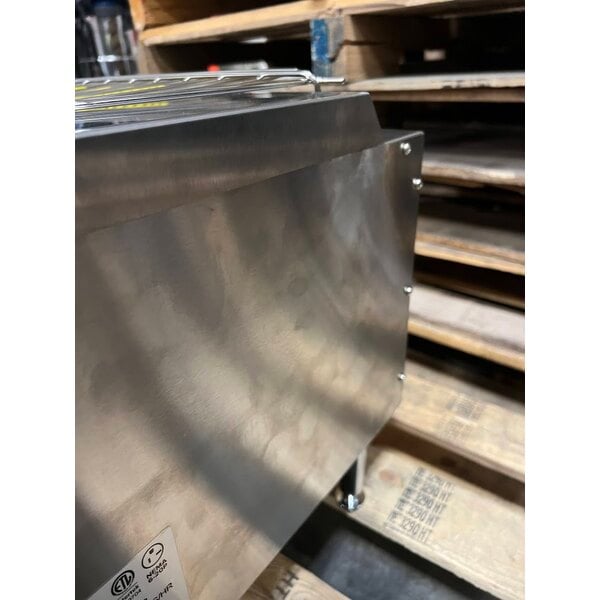 Scratch and Dent Avantco T3600B Commercial 14 1/2" Wide Conveyor Toaster with 3" Opening - 208V, 3600W, 1200 Slices per Hour