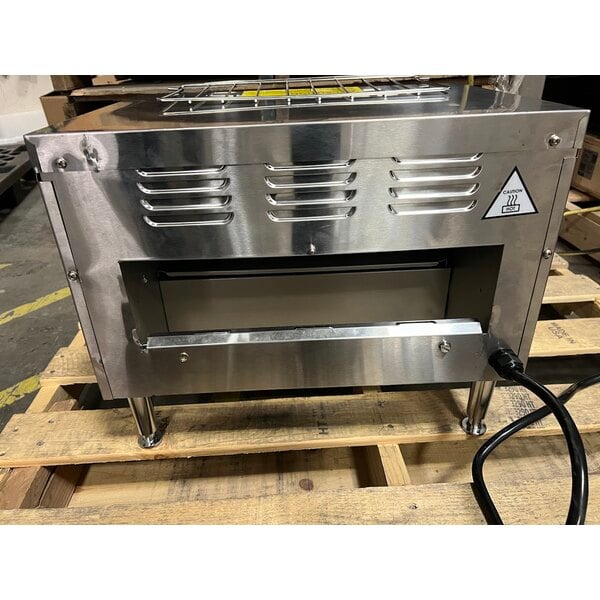 Scratch and Dent Avantco T3600B Commercial 14 1/2" Wide Conveyor Toaster with 3" Opening - 208V, 3600W, 1200 Slices per Hour