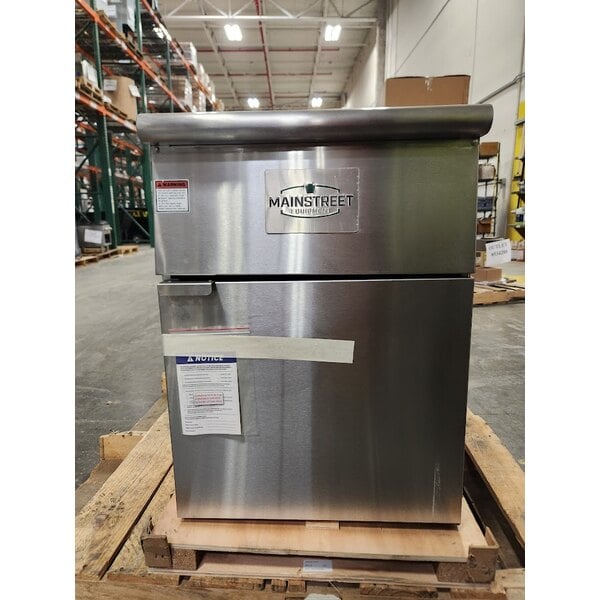 Scratch and Dent MainStreet Equipment Natural Gas 70-100 lb. Stainless Steel Floor Fryer - 150,000 BTU