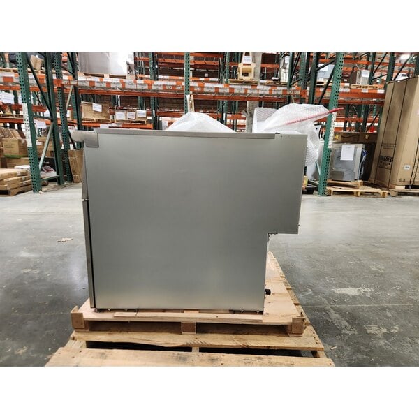 Scratch and Dent MainStreet Equipment Natural Gas 70-100 lb. Stainless Steel Floor Fryer - 150,000 BTU