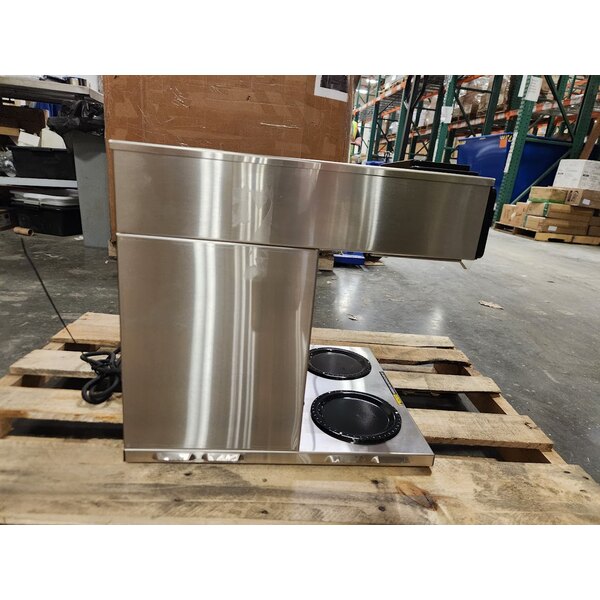 Scratch and Dent Bunn 13300.0003 VP17-3 Low Profile Pourover Coffee Brewer with 3 Warmers