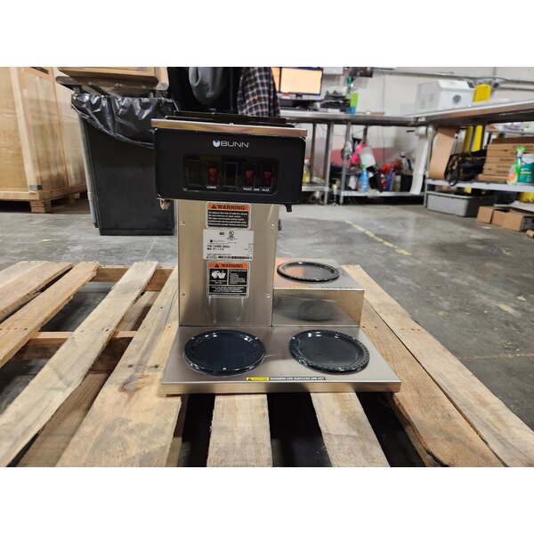 Scratch and Dent Bunn 13300.0003 VP17-3 Low Profile Pourover Coffee Brewer with 3 Warmers