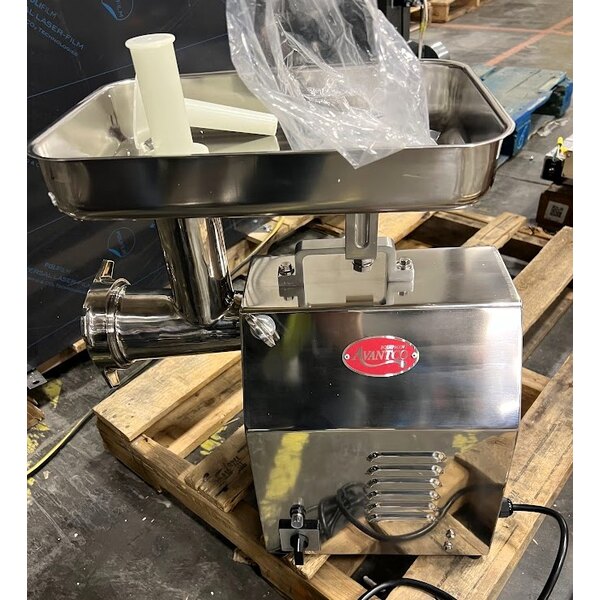 Scratch and Dent Avantco MG22R #22 Meat Grinder with Reverse Function - 110V, 1 1/2 hp