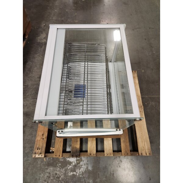 Scratch and Dent Avantco BCS-28-HC 27 5/8" White Refrigerated Square Countertop Bakery Display Case with LED Lighting