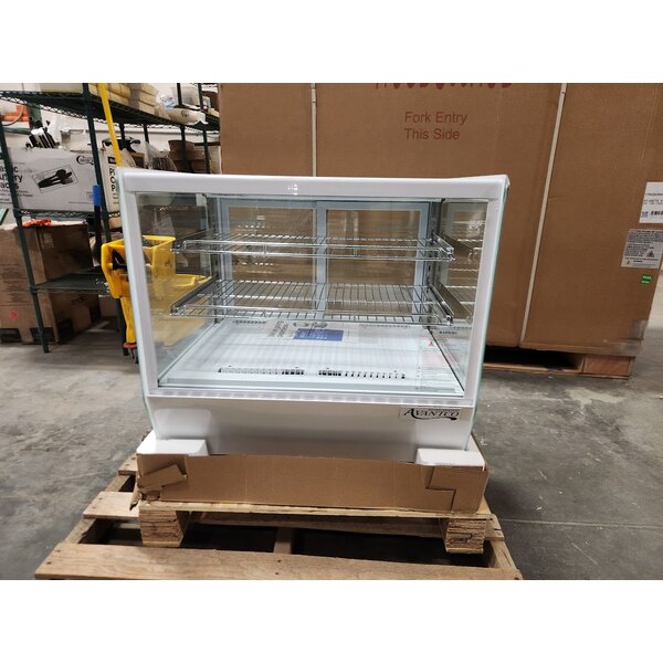 Scratch and Dent Avantco BCS-28-HC 27 5/8" White Refrigerated Square Countertop Bakery Display Case with LED Lighting