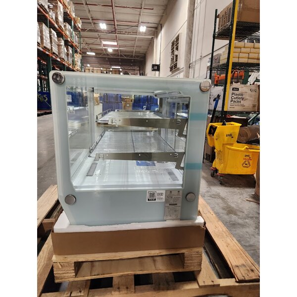 Scratch and Dent Avantco BCS-28-HC 27 5/8" White Refrigerated Square Countertop Bakery Display Case with LED Lighting