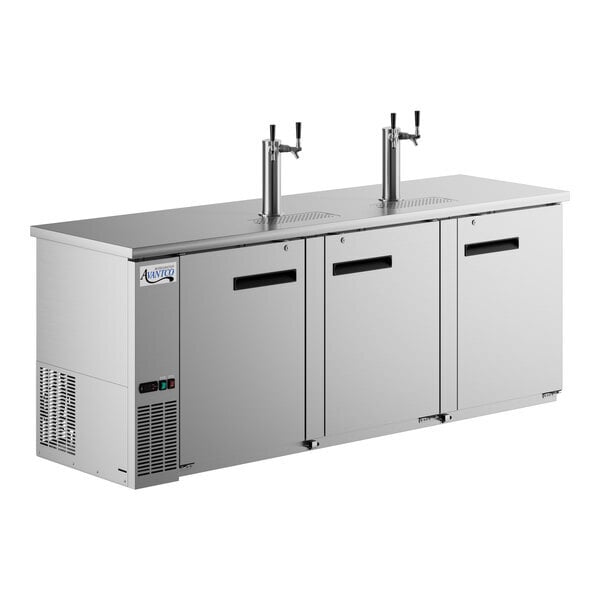 Scratch and Dent Avantco UDD-4-HC-S Stainless Steel Kegerator / Beer Dispenser with (2) 2 Tap Towers - (3) 1/2 Keg Capacity