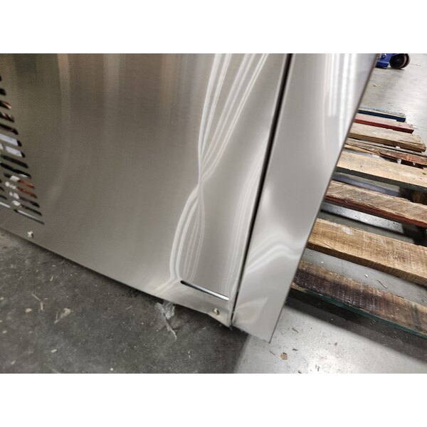 Scratch and Dent Avantco UDD-4-HC-S Stainless Steel Kegerator / Beer Dispenser with (2) 2 Tap Towers - (3) 1/2 Keg Capacity