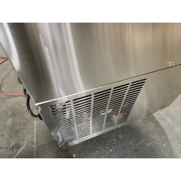 Scratch and Dent Avantco UDD-4-HC-S Stainless Steel Kegerator / Beer Dispenser with (2) 2 Tap Towers - (3) 1/2 Keg Capacity