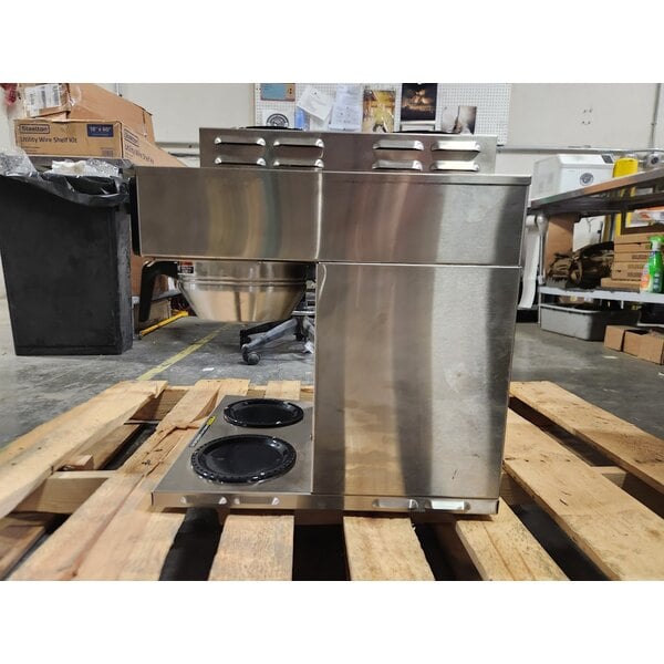 Scratch and Dent Bunn 38700.0014 Axiom 4/2 Twin 12 Cup Automatic Coffee Brewer with 4 Upper and 2 Lower Warmers - 120/208-240V