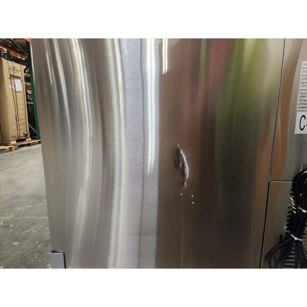 Scratch and Dent Avantco UDD-36-HC-S 36" Stainless Steel Four Tap Kegerator Beer Dispenser - (1) 1/2 Keg Capacity