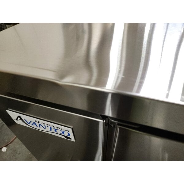 Scratch and Dent Avantco UDD-36-HC-S 36" Stainless Steel Four Tap Kegerator Beer Dispenser - (1) 1/2 Keg Capacity