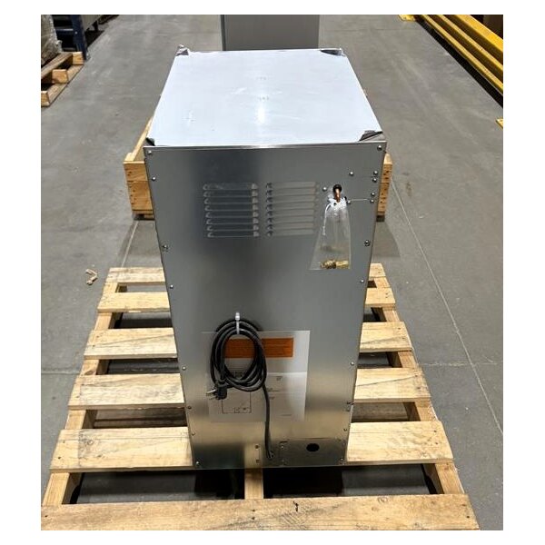 Scratch and Dent Ice-O-Matic GEMU090 15" Air Cooled Undercounter Pearl/Nugget Ice Machine with 22 lb. Bin - 115V, 85 lb.