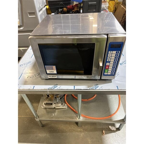 Scratch and Dent Solwave Ameri-Series Medium-Duty Stainless Steel Commercial Microwave with Push Button Controls - 120V, 1,200W