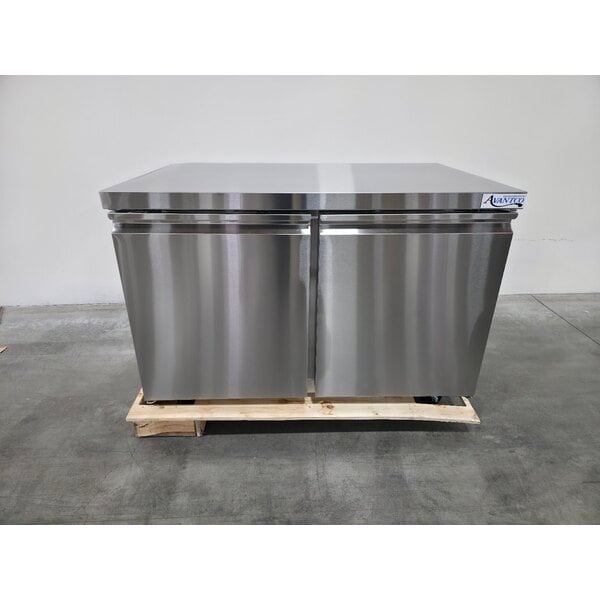 Scratch and Dent Avantco SS-UC-48R-HC 48" Undercounter Refrigerator