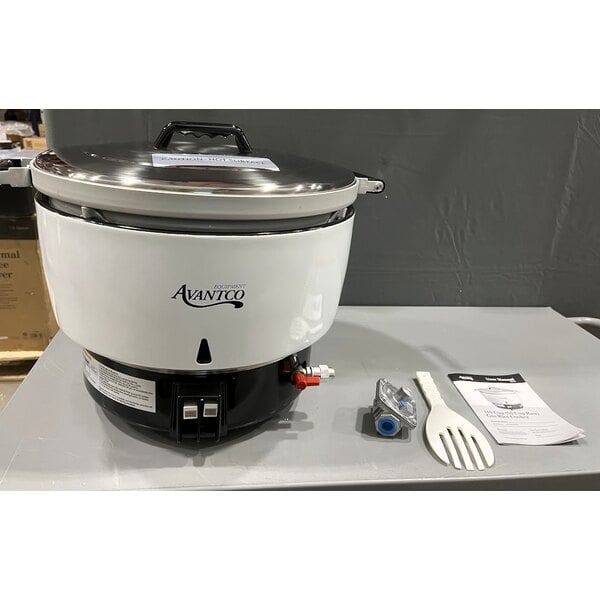 Scratch and Dent Avantco GRCNAT Natural Gas 110 Cup (55 Cup Raw) Gas Rice Cooker / Warmer - 24,000 BTU