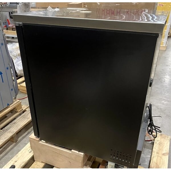 Scratch and Dent Avantco UDD-1-HC Triple Tap Kegerator Beer Dispenser - Black, (1) 1/2 Keg Capacity