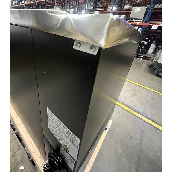 Scratch and Dent Avantco UDD-60-HC (2) Triple Tap Shallow Depth Kegerator Beer Dispenser - Black, (2) 1/2 Keg Capacity