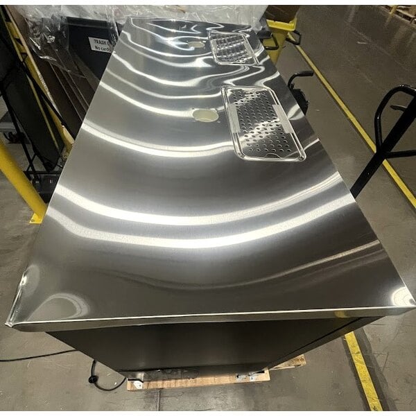 Scratch and Dent Avantco UDD-60-HC (2) Triple Tap Shallow Depth Kegerator Beer Dispenser - Black, (2) 1/2 Keg Capacity