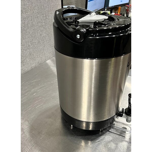 Scratch and Dent Fetco L4S-15 Luxus 1.5 Gallon Stainless Steel Coffee Server